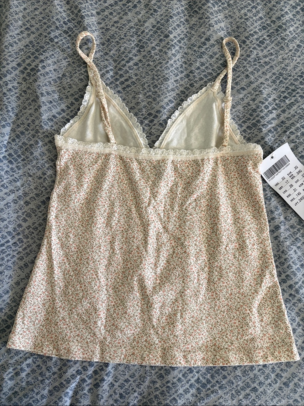 Brandy Melville NWT Cream and Pink Floral Lace-Trim Camisole - Picture 3 of 5